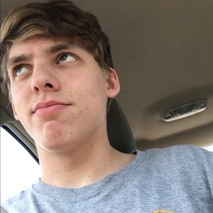 Meet your Posher, Dakota